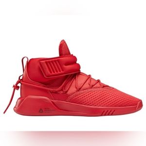 Reebok Woman's Freestyle Motion Fitness shoes size 7.5US